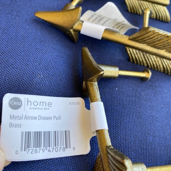 Arrow drawer pulls - Picture 4 of 8